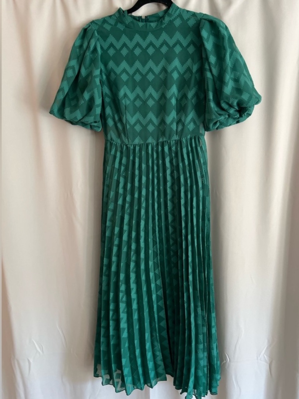 Size 10  ASOS DESIGN high neck pleated chevron dobby midi dress - Picture 7 of 13